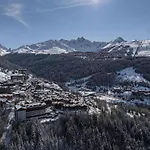 Chalet Luxueux Avec Jacuzzi Interieur A 400M Des Pistes - Fr-1-563-141