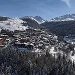 Spacieux Appartement Avec Spa, 3 Chambres, Acces Facile Aux Pistes A Courchevel Moriond - Fr-1-563-143