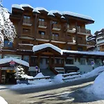 Charmant T2 Pour 4 Personnes, Au Pied Des Pistes A Courchevel - Fr-1-563-149