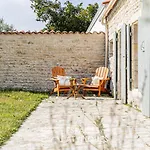 Spacieuse Maison Avec Jardin Et Plage Accessible A Pied