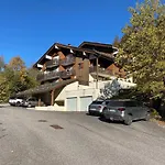 2 Pieces Avec Balcon Et Parking A La Clusaz - Fr-1-459-92