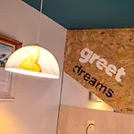 greet Hotel Marseille Provence Aeroport