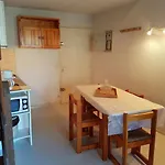 Proche Du Centre Commercial Des Capellans Joli T2 Mezzanine Avec Parking - 4Oli76
