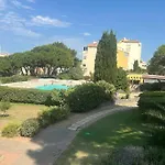 Apt T2 Climatise A 2 Min Plage Du Mole Avec Balcon Et Piscine