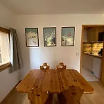 Appartement 2 Pieces Pour 4 Personnes A Meribel, Central Et Proche Pistes - Fr-1-411-739