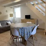 Maison De Pecheur Avec Terrasse A 450M De La Plage A Tregastel - Ref 184