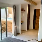 Xenonas Appartement Avec Petite Piscine