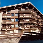 Appartement T2 Centre Village Avec Balcon & Cheminee, Proche Piscine Et Pistes - Fr-1-459-72