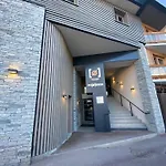 Appartement Neuf 76M², Courchevel Village, 2 Pas Des Pistes, 6 Couchages, Parking Inclus - Fr-1-562-53