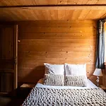 Demi Chalet Au Coeur De Chamonix - Zefi