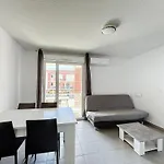 3309-T3 Dans Une Residence Avec Piscine