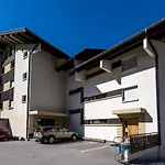 Duplex 2 Chambres Au Centre Village, Proche Pistes, Avec Garage Et Balcon - Fr-1-437-28