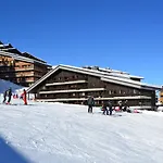 Studio Renove Au Pied Des Pistes, Expose Sud Avec Balcon Et Wi-Fi, Proche Commerces Et Esf - Fr-1-182-167