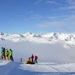 Appartement Ensoleille Avec Tv, Proche Pistes Et Commerces, Residence Plein Soleil, Les Allues - Fr-1-182-18