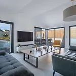 Villa Moderne Avec Piscine Pour 15 Personnes !