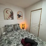 Studio Centre Ville Sete