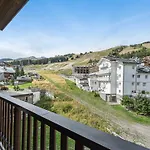 Appartement Cosy A Courchevel 1850, Pied Des Pistes, 3 Chambres, Balcons, Services Inclus - Fr-1-564-113