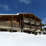 Appartement Cosy Avec Terrasse, Parking Et Vue Montagne A La Clusaz - Fr-1-459-220
