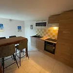 Appartement Rdc Avec Terrasse