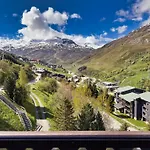 Alpeen Hotel