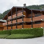 Proche Village, Aux Pistes Et Espace Aquatique, 2 Pieces + Coin Nuit, Garage, Animaux Admis - Fr-1-437-31
