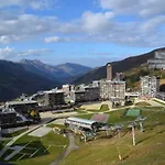 Studio 4 Pers Au Pied Des Pistes A La Croisette - Sud, Balcon, Proche Commerces Et Ski - Fr-1-452-213