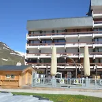 Appartement Renove 3 Pieces Pour 6 Pers, Balcon, 2 Sdb, Proche Ascenseur, Skis, Qualite 4 Flocons - Fr-1-452-203