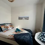 Cosy Apartment With Garden 10 Min From The Beach
