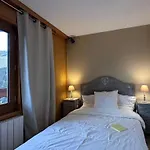 Appartement Ski-In/Ski-Out Avec Wi-Fi A Meribel - Fr-1-688-97