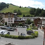 Petit Studio A 250 M Des Pistes Avec Balcon Au Centre De La Clusaz - Fr-1-459-233