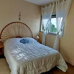 Appartement A 5Mn De La Mer Et Du Village De Noel - Draps Et Serviettes Non Fournis