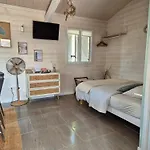 La Cabane De L'Estran Au Bord De Mer