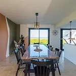 Maison Spacieuse Vue Sur Mer A Pleubian