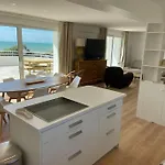 Villa Face Mer Avec Terrasse