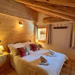 Le Refuge - 5 Bedroom Chalet With Sauna