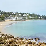 Pet Friendly Home In Douarnenez With Kitchen
