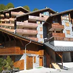 Appartement Spacieux Proche Telecabine Avec Terrasse Et Wifi - Fr-1-464-51