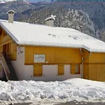 Chalet Spacieux Avec Terrasse, Proche Commerces Et Telecabine, Garage Et Parking Inclus - Fr-1-464-37