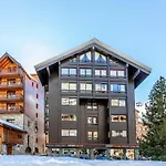 Appartement De Caractere Haut De Gamme Au Centre De Val-D'Isere, Proche Des Pistes - Fr-1-694-184