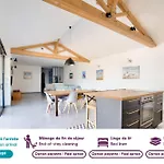 Les Conches, Maison Neuve Pour 8