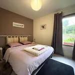 Villa Avec Wifi, Jardin, Sur L'Etang De Ploumanac'H A Perros-Guirec - Ref 406