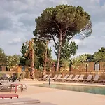 Modern Chalet With Air Conditioning, In A Holiday Park, At 1 5 Km From The Beach