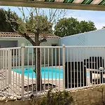Villa Avec Piscine A Deux Pas Des Pistes Cyclables