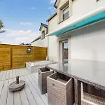 Awesome Home In Saint-Malo With Kitchen