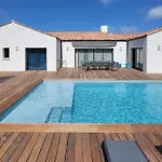 Stunning Home In Barbatre