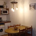 Studio Avec Piscine, 600M Plage