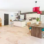 Superbe Villa Secteur Calme Avec Piscine Chauffee