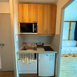 Charmant 2 Pieces Renove Avec Balcon, Au Pied Des Pistes A La Croisette - Fr-1-452-37
