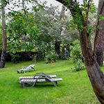 Pyla: Feel-Good Family Home, 2 Min Walk From Beach