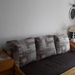 Appartement Skis Aux Pieds, 4 Personnes, Balcon, Wifi Gratuit, Proche Commerces Et Activites - Fr-1-574-39